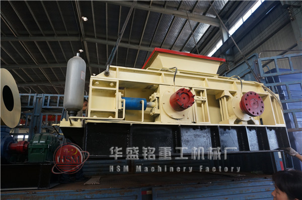 對輥破碎機(jī)圖片